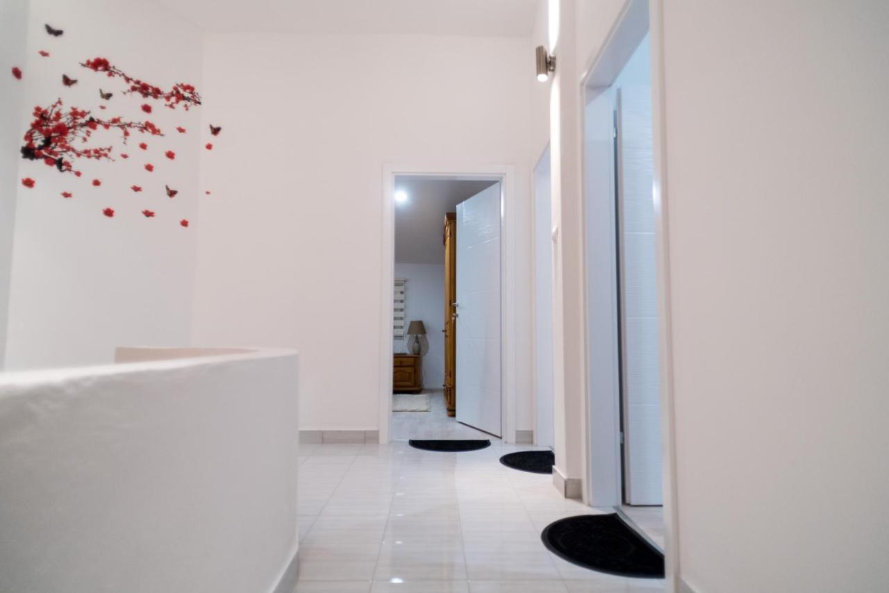 Purple Rooms Mostar Bagian luar foto